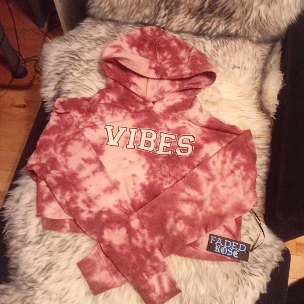 Y2K Flashy Pink Crop Hoodie (M) | Vibes Barbiecore Aesthetic Cotton Blend
